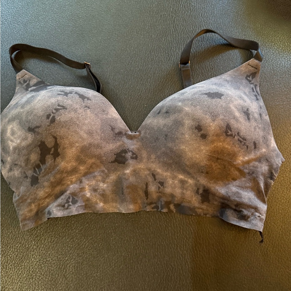 Victoria's Secret Pink Black Wireless Bra